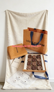 Louis Vuitton Chocolate Box Flannel Throw Blanket 268